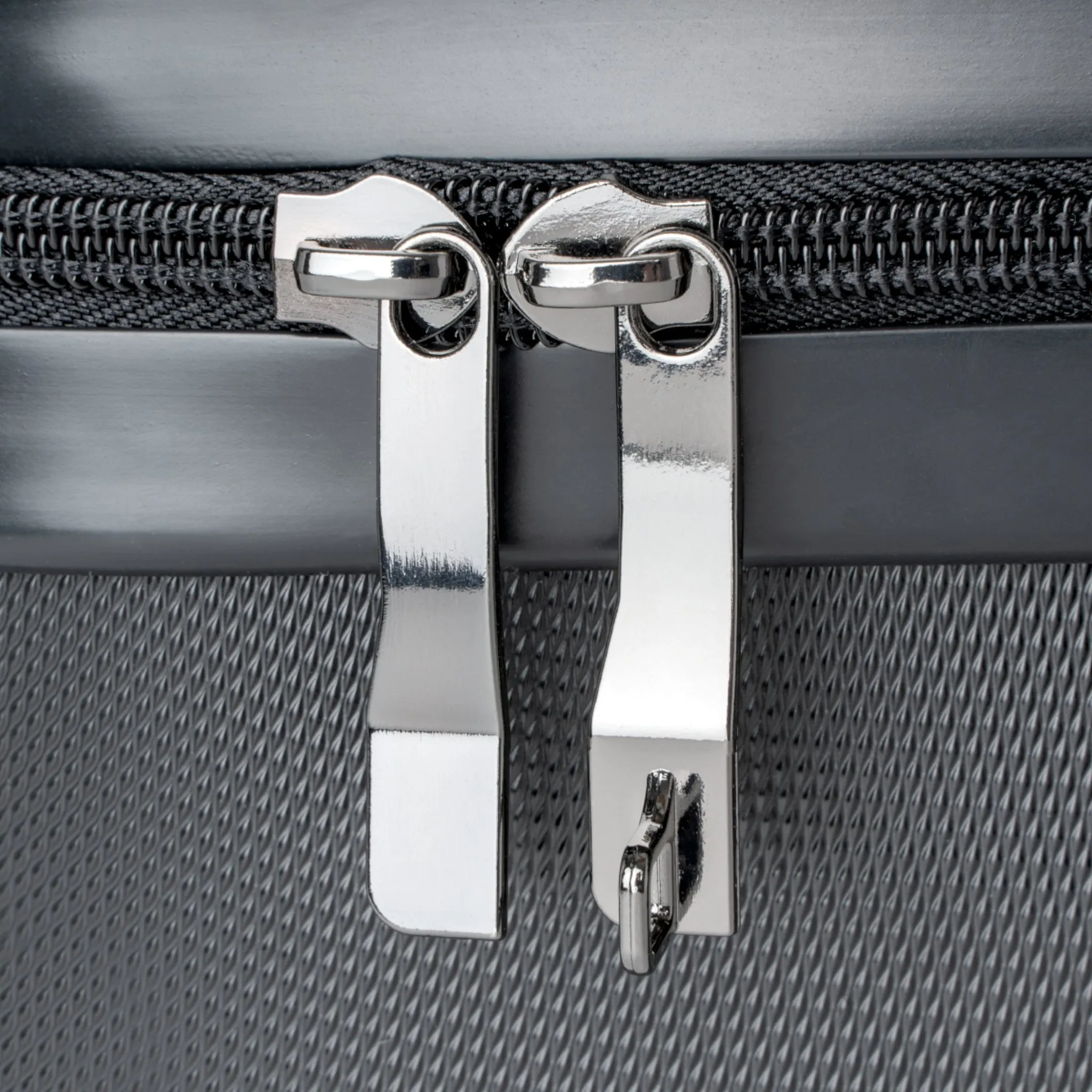 ALLMYNE® Suitcase
