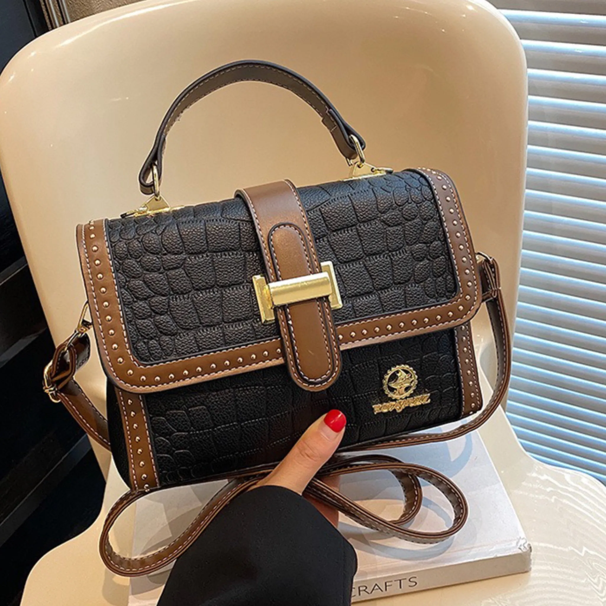 Black Pilo Sling Bag