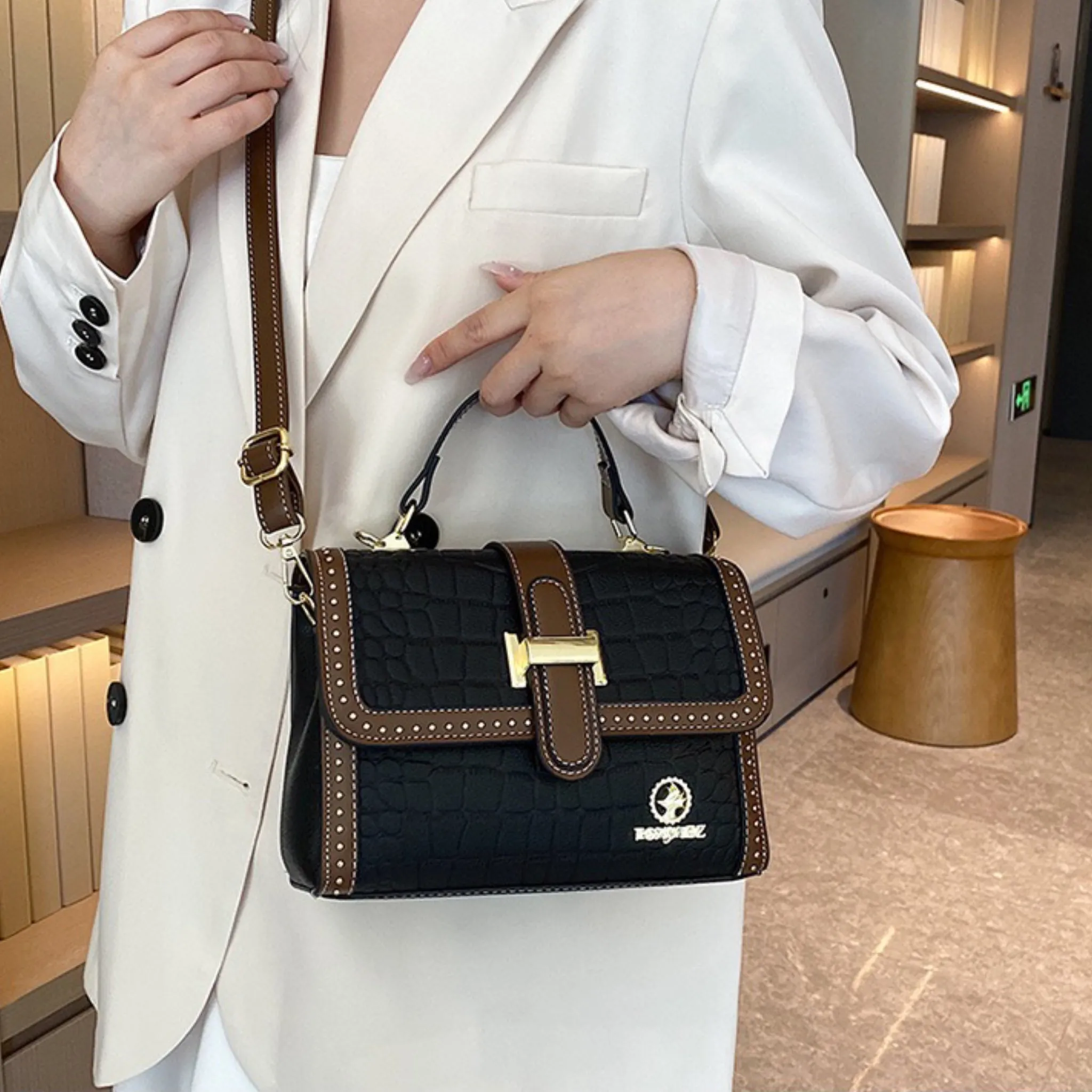 Black Pilo Sling Bag