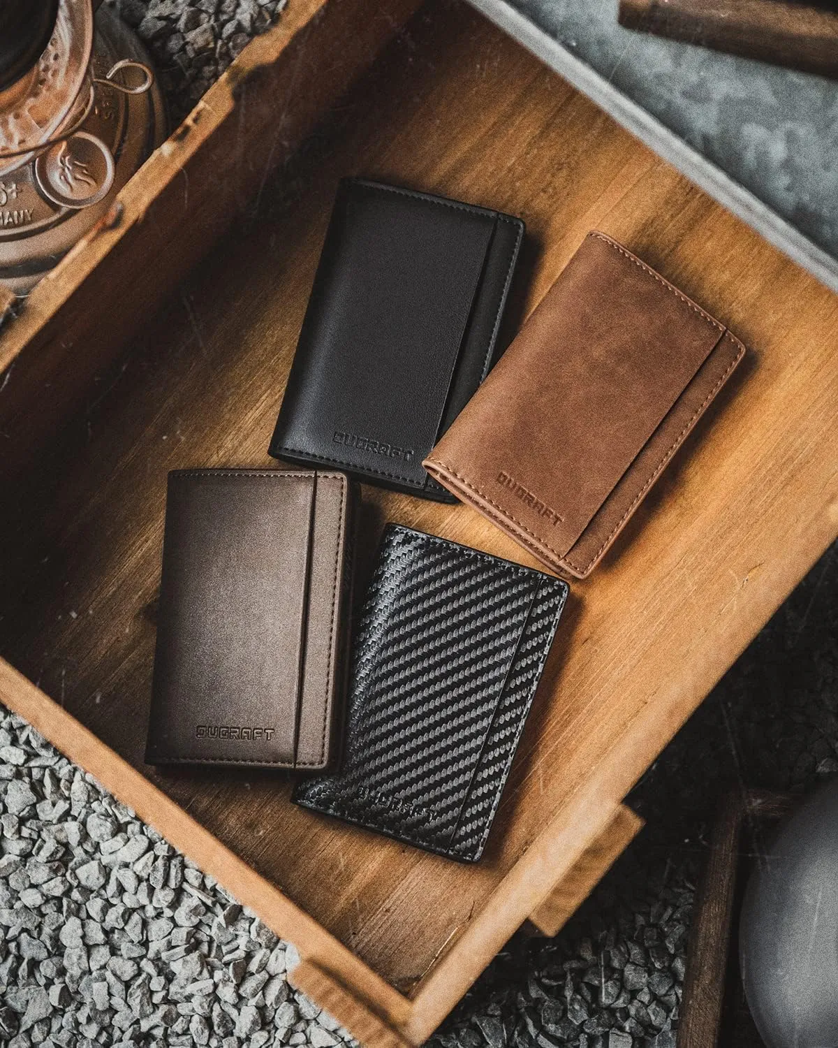 DUGRAFT Mens Bifold Card Holder with POP UP Credit Card Ejector RFID Blocking, ID Window and 2 Extra Card Slots, Gift Box Packed, Brown