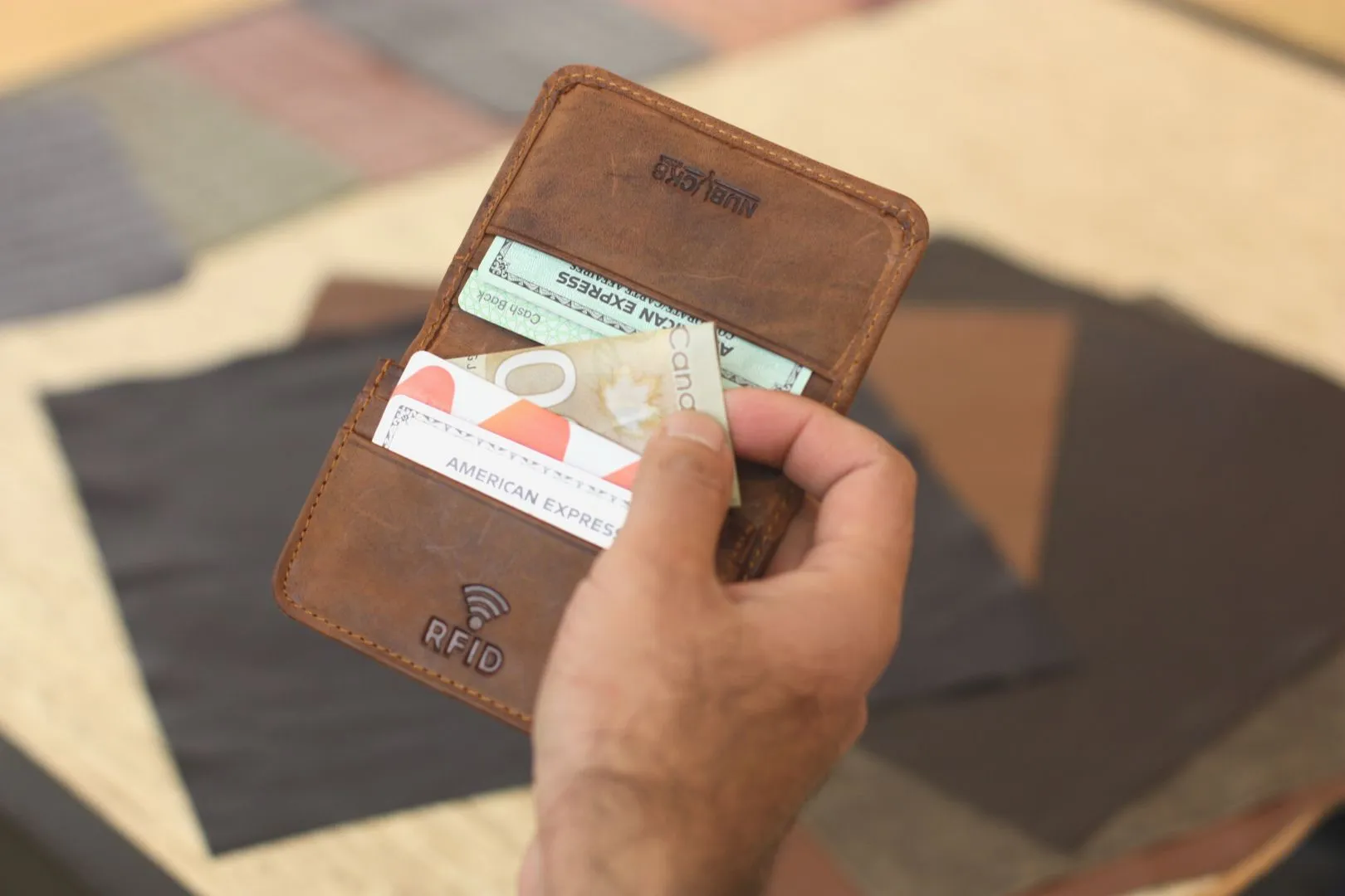 Flip Card Keeper - Card holder