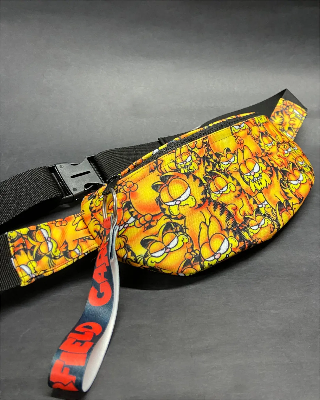 Garfield The Poser Fanny Pack