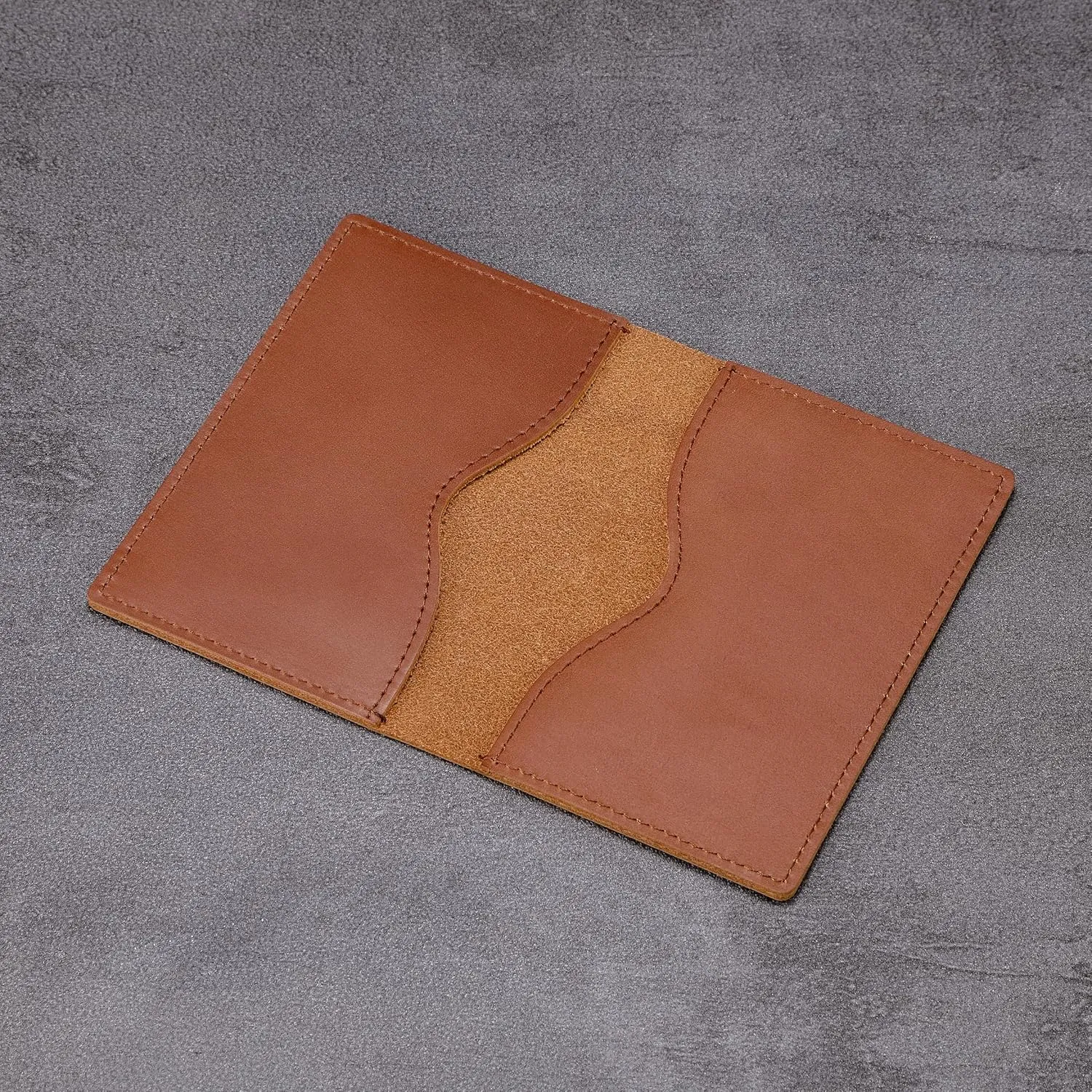 HISCOW Minimalist Thin Bifold Card Holder - Italian Calfskin (Brown)