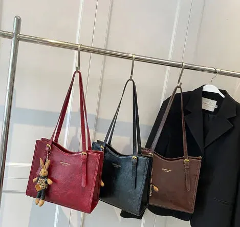 Large Capacity Retro Shoulder Bag