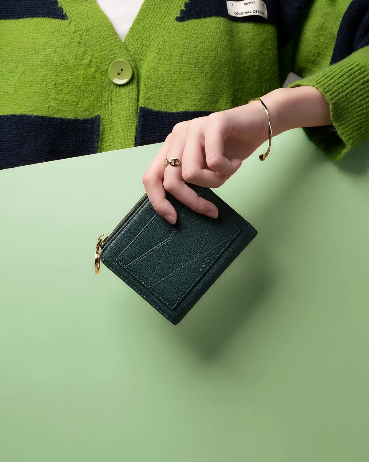 Leather Wallet for Woman RFID Blocking Bifold Small Compact Wallets Zipper Pocket Purse Large Capacity Card Hold Case with ID window