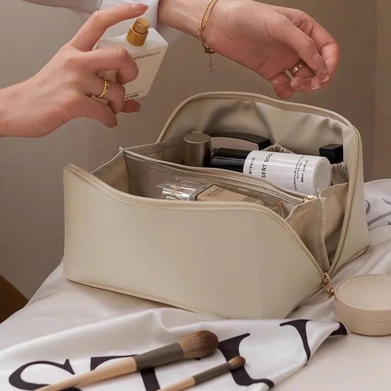 Owronline - Large-capacity Travel Cosmetic Bag
