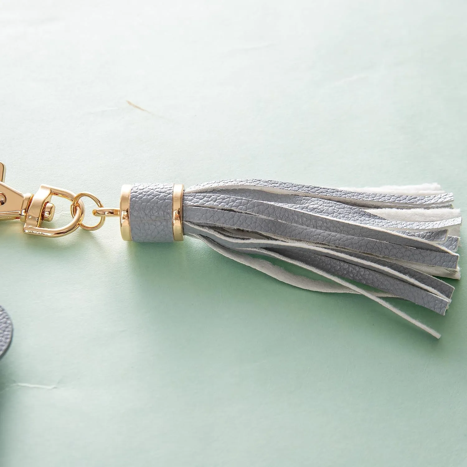 Real Sic Wristlet Bracelet Keychain Wallet, Silicone Bead Credit Card Holder, Multifunctional Trendy Card Case and Keyring Accessory (Gray)