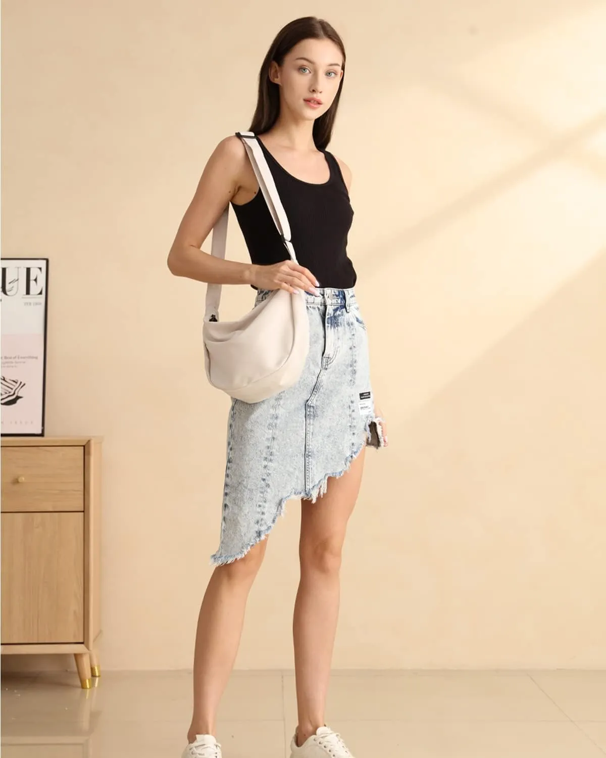 Small Sling Crossbody Bag for Women Men Trendy, Mini Crescent Bag with Adjustable Strap, 2 Zippers Lightweight Nylon Bag