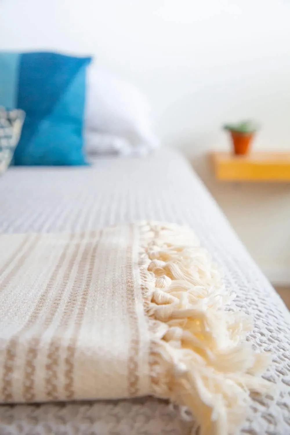 Teema Large Indoor/Outdoor Blanket - 100% Turkish Cotton - Sand Free - Fast Drying - Versatile and Multi-Use - The Seasons Blanket (Cream)